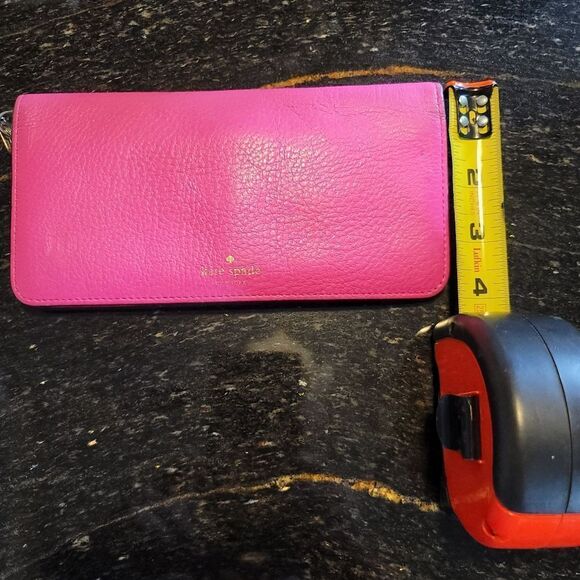 Kate Spade Pink Erin Logan Court Leather Wallet With Wrist Strap - GUC - Picture 13 of 16